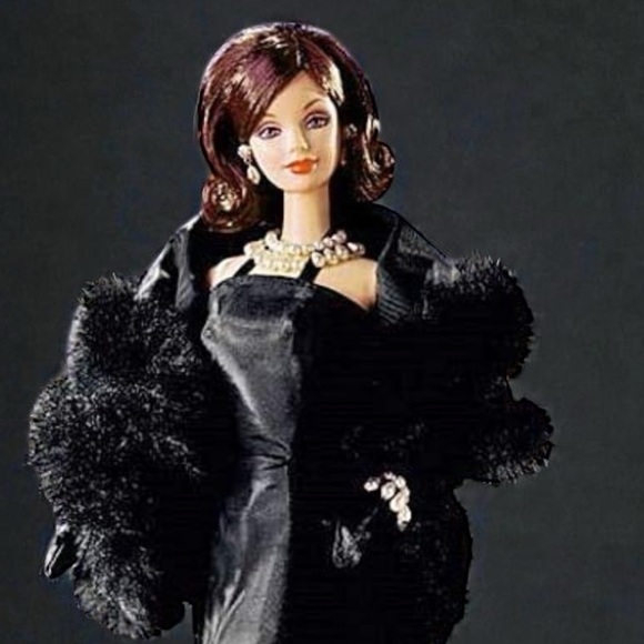 NWT’s Givenchy Limited Edition Barbie Doll 1999 Mattel - collector Barbie - Picture 11 of 11